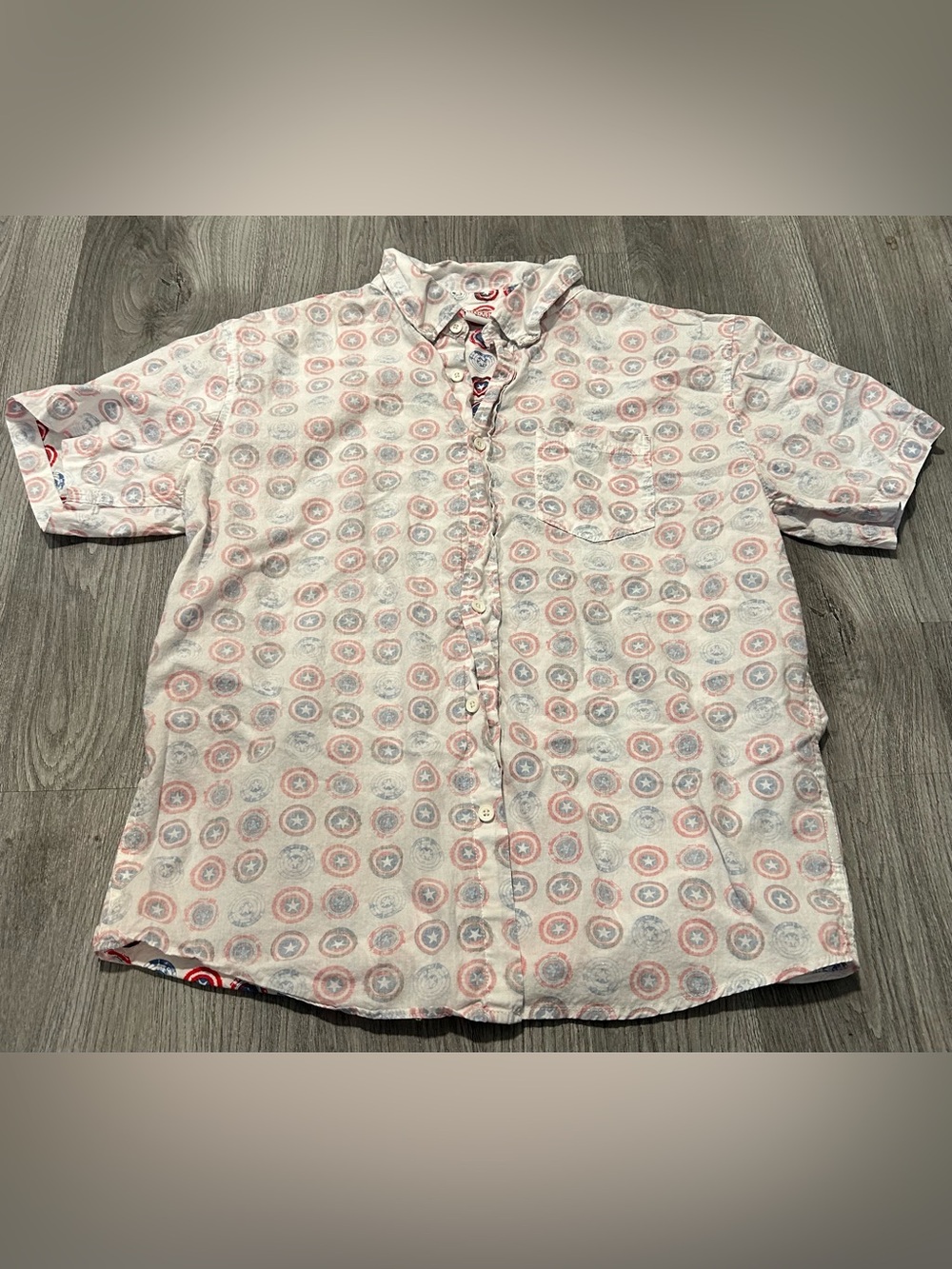 Marvel Men’s Captain America Shield Button Up Small